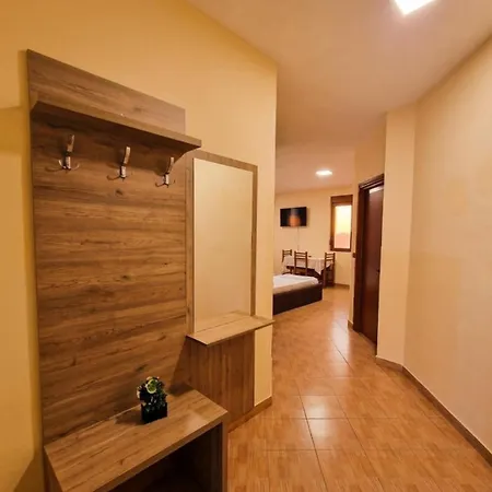 דירה Alea 300m From Beach, Umbrella And Sunbeds Included, Parking, Wifi, Up To 5 People *