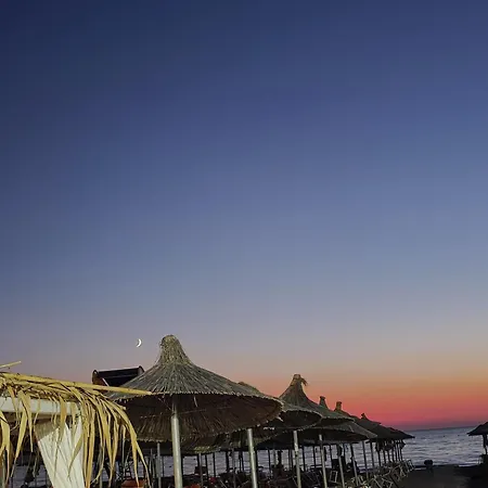 Alea 300m From Beach, Umbrella And Sunbeds Included, Parking, Wifi, Up To 5 People גולם
