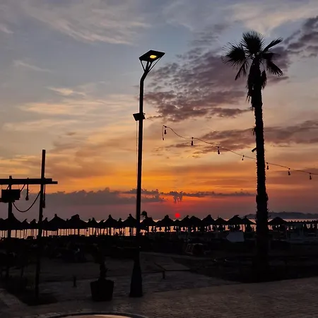 דירה Alea 300m From Beach, Umbrella And Sunbeds Included, Parking, Wifi, Up To 5 People *