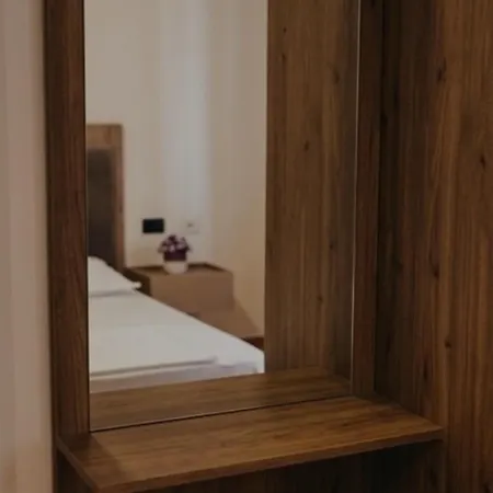 Alea 300m From Beach, Umbrella And Sunbeds Included, Parking, Wifi, Up To 5 People Appartement Golem (Tirana)