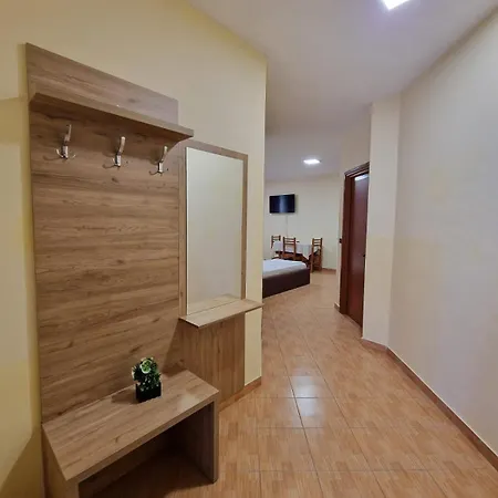 Appartement Alea 300m From Beach, Umbrella And Sunbeds Included, Parking, Wifi, Up To 5 People