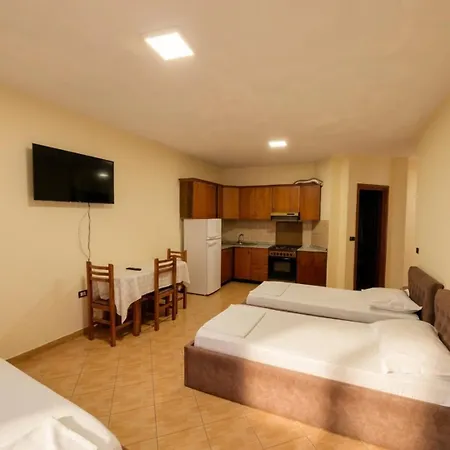 Alea 300m From Beach, Umbrella And Sunbeds Included, Parking, Wifi, Up To 5 People
