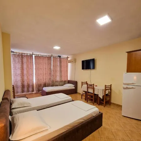 Alea 300m From Beach, Umbrella And Sunbeds Included, Parking, Wifi, Up To 5 People