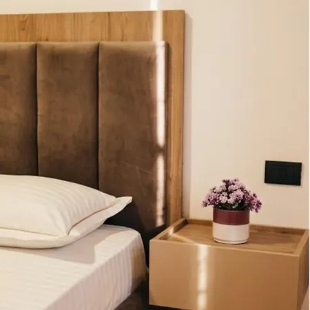 Alea 300m From Beach, Umbrella And Sunbeds Included, Parking, Wifi, Up To 5 People