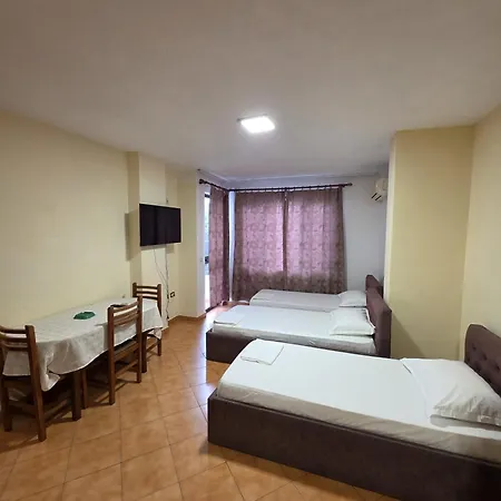 Alea 300m From Beach, Umbrella And Sunbeds Included, Parking, Wifi, Up To 5 People דירה