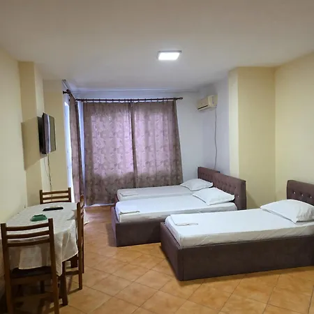 Alea 300m From Beach, Umbrella And Sunbeds Included, Parking, Wifi, Up To 5 People
