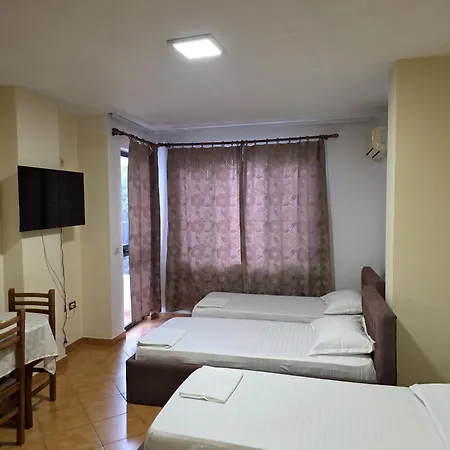 דירה Alea 300m From Beach, Umbrella And Sunbeds Included, Parking, Wifi, Up To 5 People גולם