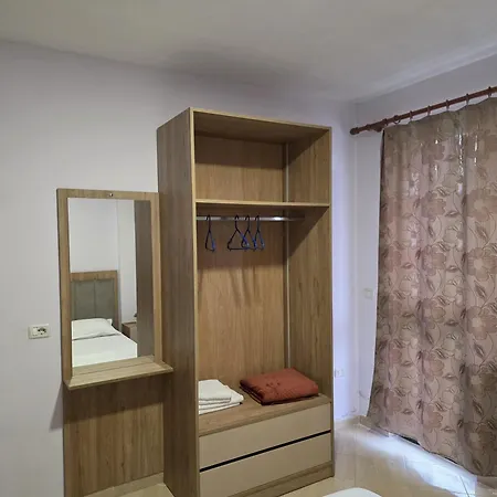 Alea 300m From Beach, Umbrella And Sunbeds Included, Parking, Wifi, Up To 5 People גולם